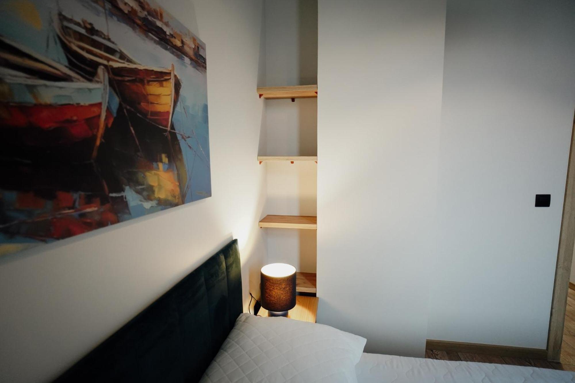 Apartament Novy Drezdenko Exteriér fotografie